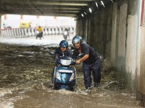India Timur Direndam Banjir, 97 Orang Tewas Terkubur Lumpur