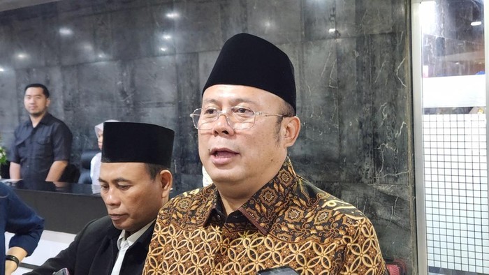 Wakil Ketua DPR Cucun Ahmad Syamsurijal di kompleks parlemen, Senayan, Jakarta, Kamis (9/7/2026).