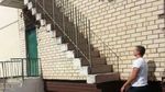 Foto: Deretan Tangga Paling Absurd, Ada yang Ujungnya Tembok