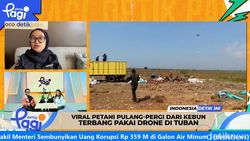 Video: Petani Level Tinggi! Aksi Kreatif Pulang-Pergi ke Sawah Terbang Naik Drone di Tuban