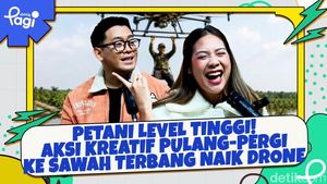 Video: Petani Level Tinggi! Aksi Kreatif Pulang-Pergi ke Sawah Terbang Naik Drone di Tuban