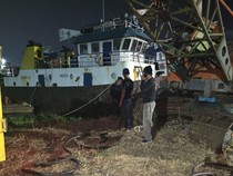 Polisi Gagalkan 21 Ton Solar Olahan Ilegal di Perairan Sungai Musi