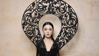Fan Bing Bing Jadi Model Paris Fashion Week, Wajah Bak Porselen Bikin Terpana