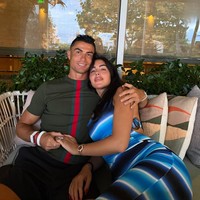 Reaksi Menyentuh Georgina Setelah Ronaldo Umumkan Pensiun dari Piala Dunia
