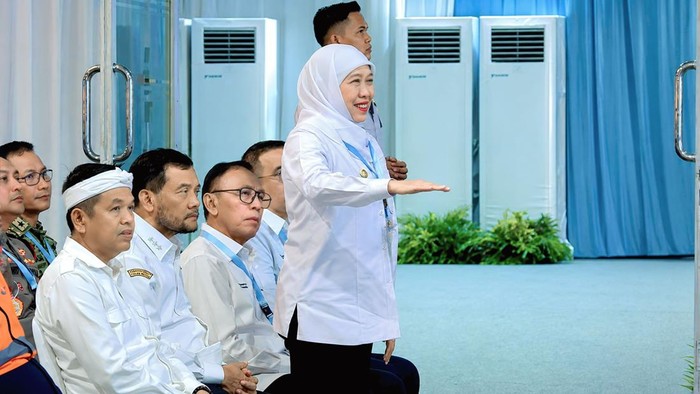 Gubernur Jatim Khofifah