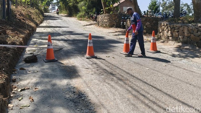 Jalur Lembang via Dago Giri ditutup.
