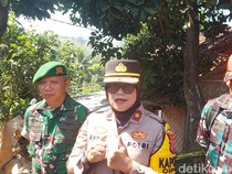 Warga Tak Boleh Lagi Dekati Area Latihan TNI-Pungut Selongsong Peluru Bekas