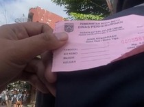 Wisatawan di Batu Diberi Karcis Parkir Bekas oleh Oknum Jukir