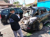 Laka Beruntun 6 Kendaraan di Blabak Magelang Dipicu Truk Fuso Rem Blong