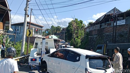 Kecelakaan di jalan Desa Karang Baru, Kecamatan Wanasaba, Lombok Timur, NTB, Kamis (9/7/2026).