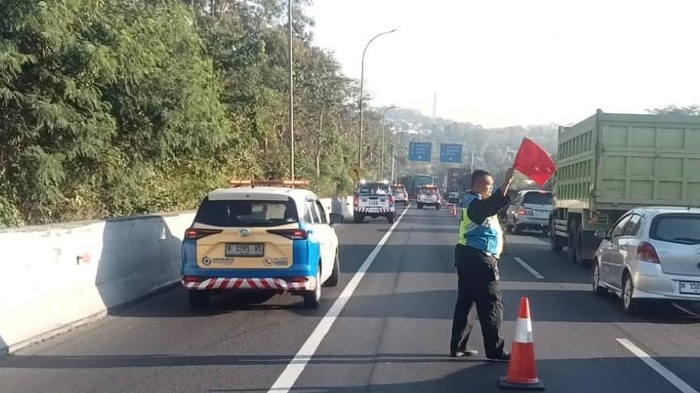 Lokasi kecelakaan bus dan truk di Tol Semarang, Kamis (9/7/2026).