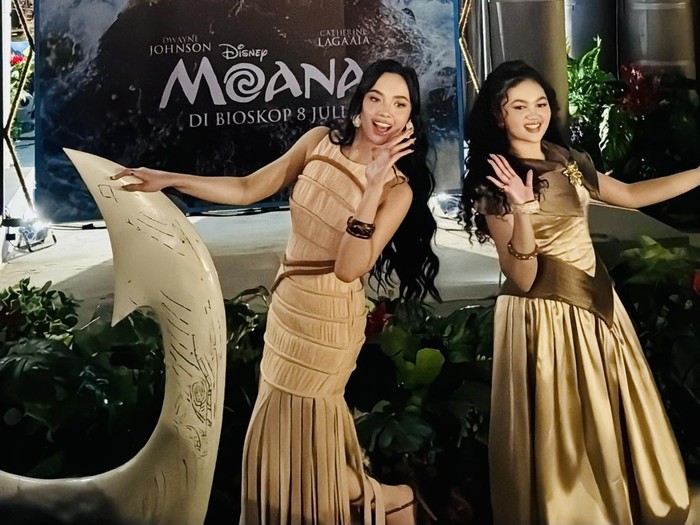 Lyodra-Amora Mengisi OST Moana versi Indonesia di Fountain Area Plaza Senayan
