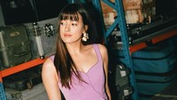 Caption dari ayah Bryan Domani terhadap Mawar De Jongh bikin netizen heboh. Official nih? komen artis Rebecca Tamara. Tanggal udah dekatkah ini? sahut warganet lain. (Foto: dok Instagram mawar_eva)