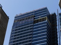 Penampakan Gedung Pencakar Langit yang Nyaris Ambruk di New York