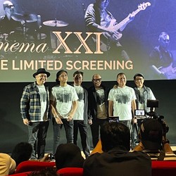 Padi Reborn Bikin Bioskop Bergetar! Konser Dua Delapan Jadi Film Berkualitas