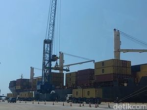 Begini Kesibukan Pelabuhan Patimban, Pendorong Industri Jabar-Jateng
