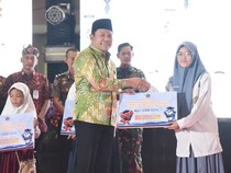 Perkuat SDM, Pemkab Sidoarjo Salurkan Beasiswa ke 4 Ribu Penerima