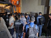 Geledah Ruko di Cipete Jaksel, Polisi Sita Dokumen hingga Komputer