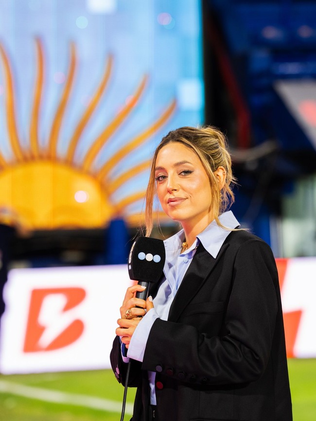 Rumor itu kembali jadi sorotan saat Messi pertama kalinya membantah rumor yang telah lama beredar saat bertemu Sofi usai kemenangan Argentina 3-2 atas Cape Verde beberapa waktu lalu. Foto: Instagram @SofiMMartinez