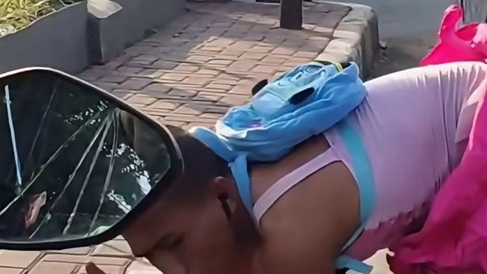 Tangkapan Layar Video Viral Pria Berpakaian Wanita di Bandung