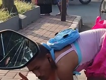 Viral Pria Pakai Rok dan Tas Anak-anak Ngonten di Moh Toha Bandung