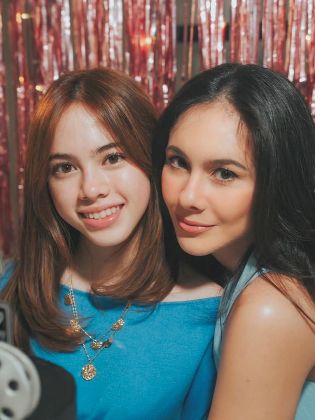 Potret Wulan Guritno Rayakan Ultah London, Paras Cantik Putrinya Curi Atensi