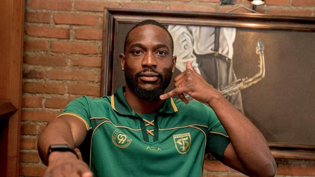 Yann Mabella resmi memperkuat Persebaya