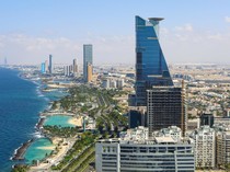 Kabar Baik! WNI Kini Bisa Ajukan Visa Package Saudi, Proses Maksimal 48 Jam