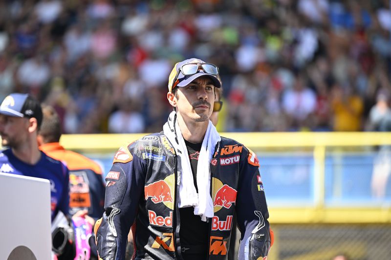 ASSEN, NETHERLANDS - JUNE 28: Maverick Vinales of Spain riding the Red Bull KTM Tech3 bike (12) in pit lane before the MotoGP race of Netherlands at TT Circuit Assen on June 28, 2026 in Assen, Netherlands. (Photo by Gold & Goose Photography/Getty Images)