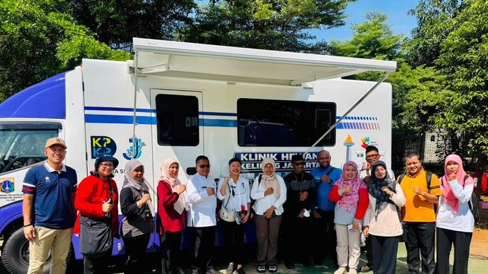 Anggota Komisi B DPRD DKI, Francine Widjojo dorong pembangunan RS hewan 24 jam. (dok. ist)