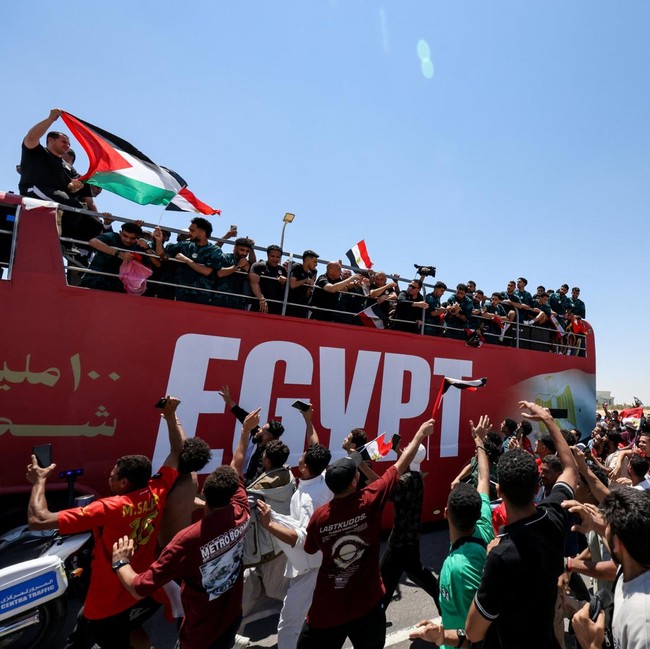 Bak Pahlawan! Timnas Mesir dan Mohamed Salah Disambut Ribuan Suporter Sepulang dari Piala Dunia 2026