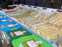 Video: Tumpukan Emas dan Uang Dolar Hasil Geledah 3 Kasus Korupsi
