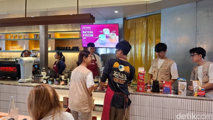 Liburan Sekolah Jadi Seru! Anak-anak Bisa Jadi Barista dan Kasir di Kafe Ini