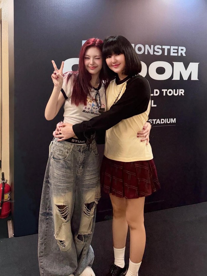 Chiquita BABYMONSTER dan ibunda.