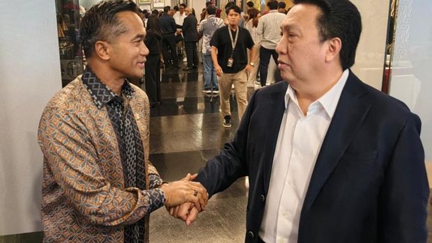 Garibaldi (Boy) Thohir dan Ketua Umum Kamar Dagang Industri (KADIN), Anindya Bakrie. Garibaldi (Boy) Thohir dan Ketua Umum Kamar Dagang Industri (KADIN), Anindya Bakrie. (Dok. Detikcom/Andi Hidayat)