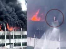 Video Dramatis Pria Terjebak Kebakaran Pabrik Sepatu di China