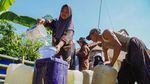 Kemarau Picu Krisis Air, Warga Mulai Terima Bantuan Air Bersih