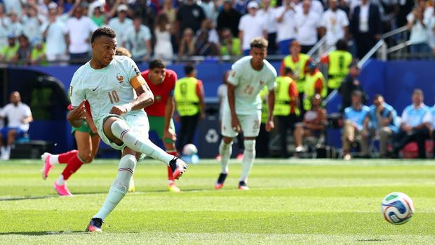 Kylian Mbappe FOXBOROUGH, MASSACHUSETTS - JULY 9: Kylian Mbappe of France misses a penalty during the FIFA World Cup 2026 Quarter Final match between France and Morocco at Boston Stadium on July 9, 2026 in Foxborough, Massachusetts. (Photo by Chris Brunskill/Fantasista/Getty Images)