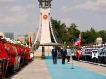 Heboh Trump Disambut Karpet Biru di Turki, Kok Bukan Merah?