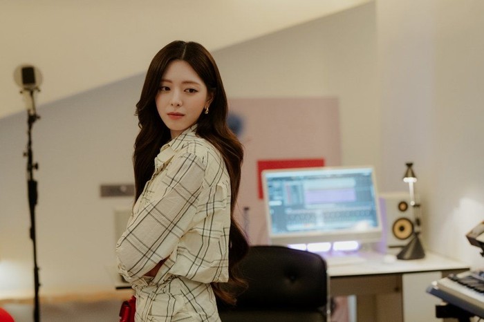 Penampilan Yuna ITZY di drama Korea terbaru tvN 2026 My Bias, My Boss.