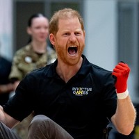 Sama seperti istrinya, Pangeran Harry diperkirakan memiliki kekayaan gabungan sebesar US$ 60 juta atau sekitar Rp 1 triliun.  Foto: REUTERS/Aaron Chown