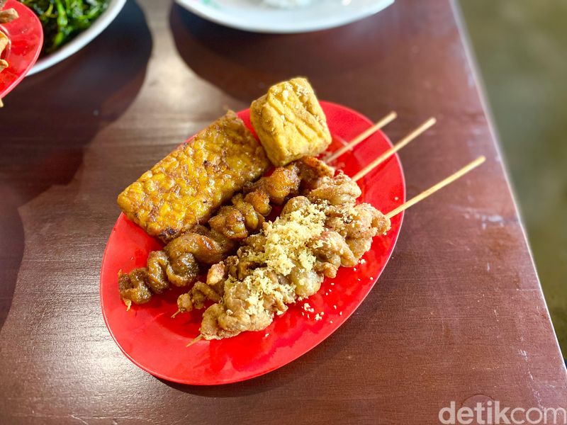 Pecel Lele Oma Menu di Pecel Lele Oma