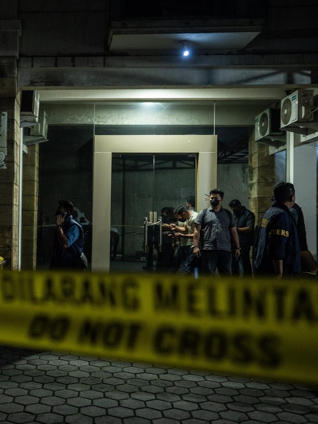 Detik-detik Penggeledahan Ruko di Cipete Jaksel Terkait Kasus Korupsi