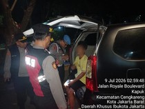 Polisi Gelar Razia di Cengkareng Jakbar, 2 Pria Bawa Narkoba Ditangkap