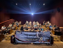 Polres Banyuasin Nobar Film Tanah Runtuh, Tanamkan Nilai Persatuan