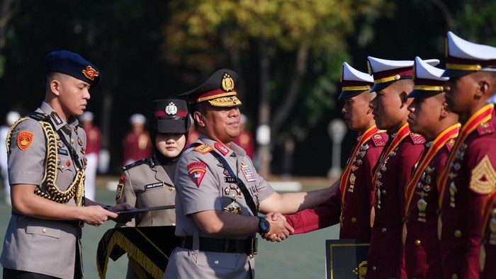 Polri menyiapkan para calon perwira remaja (capaja) Polri untuk melek perkembangan teknologi
