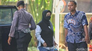 Potret Bupati Sukoharjo Tiba di KPK Usai Terjaring OTT Peras Bawahan
