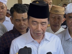 Video: Melayat ke Rumah Duka, Jokowi Kenang Sosok Rachmat Gobel
