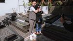Haru Raffi Ahmad Tunjukkan Mama Amy Sudah Pesan Makam Sebelum Meninggal
