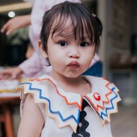 Raina sendiri diketahui merupakan anak angkat Rossa. Raina baru diperkenalkan Rossa ke publik saat usianya 2 tahun. Di akun Instagram, Rossa memamerkan foto-fotonya bersama Raina dan menyebut Raina sebagai anak kedua sekaligus adik Rizky. Foto: Instagram/@itsrossa910